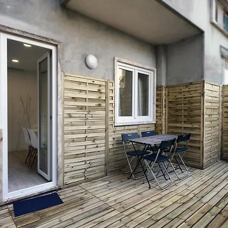Terrace 1 *